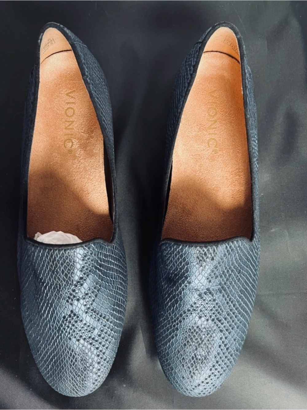 EUC Host Pick 🎉 Vionic Leather Willa II Slip On Loafers Blue Metallic Snake $130 - Picture 4 of 8